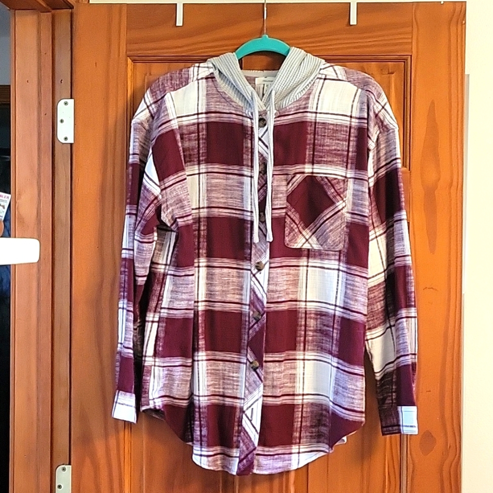 Maurices Size Large Flannel Shirt
